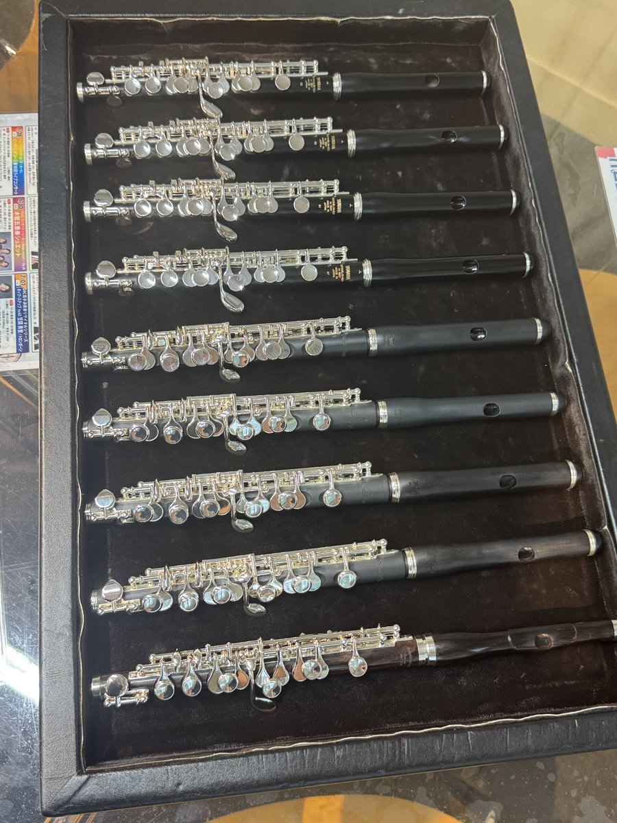 ManamiFlute's tweet photo. 本日は生徒様のピッコロ選定へ新大久保ダクさんにお邪魔して来ました✨
無事素敵な楽器に出会えました！
パールからグラナディアを研究して作られた新素材のピッコロが出ており、新感覚でした😳 https://t.co/SiWw91f13z