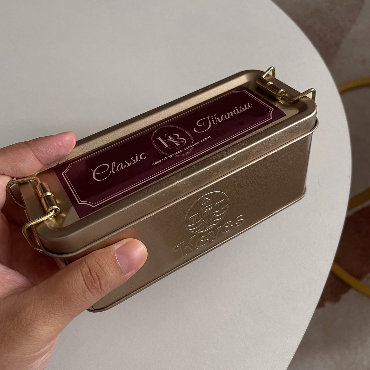 nvrinadriana's tweet photo. Menurut tekak saya, this is so good! Worth the price hehe 😋 

Not too pahit, not too sweet. Selain tiramisu bienz, this one boleh repeat beli jugak 🫶🏻 https://t.co/hssP52bwS8