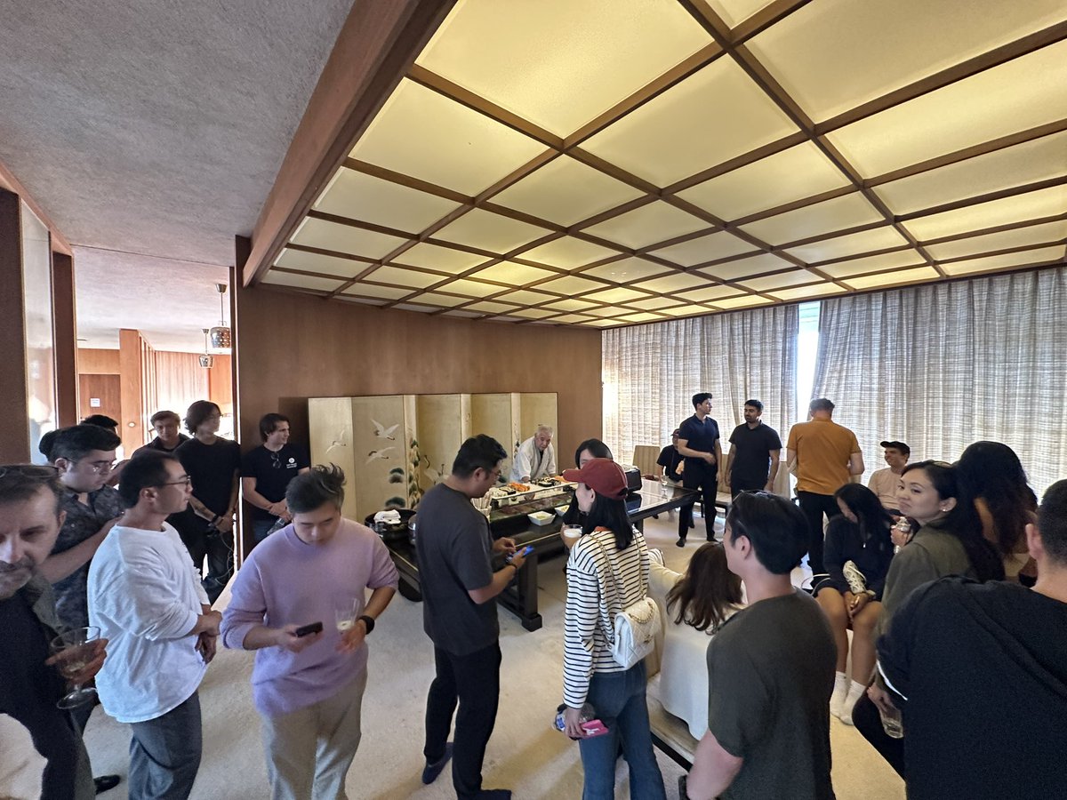 Amazing vibes!

we accidentally built the world's fastest evm network on purpose