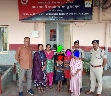#OperationNanheFariste: RPF/KSR Bengaluru (SBC) rescued three minor girl &amp; one boy aged about 13,13,14 &amp; 09 years  at FOB of KSR Bengaluru Railway station. Further the said minor girls &amp; boy were handed over to DCPU/Bengaluru. <a href="/RPF_INDIA/">RPF INDIA</a>