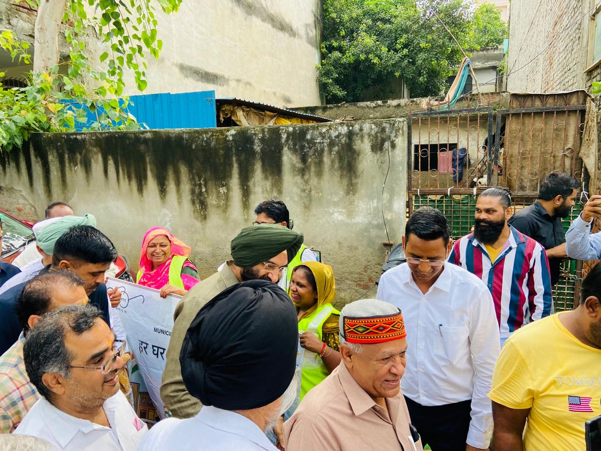 Dy. Commissioner West Zone MCD (@dcwestzone) on Twitter photo A special Plantation & Sanitation Drive was organiZed in West zone of <a href="/MCD_Delhi/">Municipal Corporation of Delhi</a> by Sh. <a href="/mssirsa/">Manjinder Singh Sirsa</a>, Hon'ble Minister of Food & Supplies, Industries and Forest & Environment, GNCTD, Councillor of Ward 97-Chaukhandi Nagar and local RWA members. #delhikokoodeseazaadi A special Plantation & Sanitation Drive was organiZed in West zone of <a href="/MCD_Delhi/">Municipal Corporation of Delhi</a> by Sh. <a href="/mssirsa/">Manjinder Singh Sirsa</a>, Hon'ble Minister of Food & Supplies, Industries and Forest & Environment, GNCTD, Councillor of Ward 97-Chaukhandi Nagar and local RWA members. #delhikokoodeseazaadi