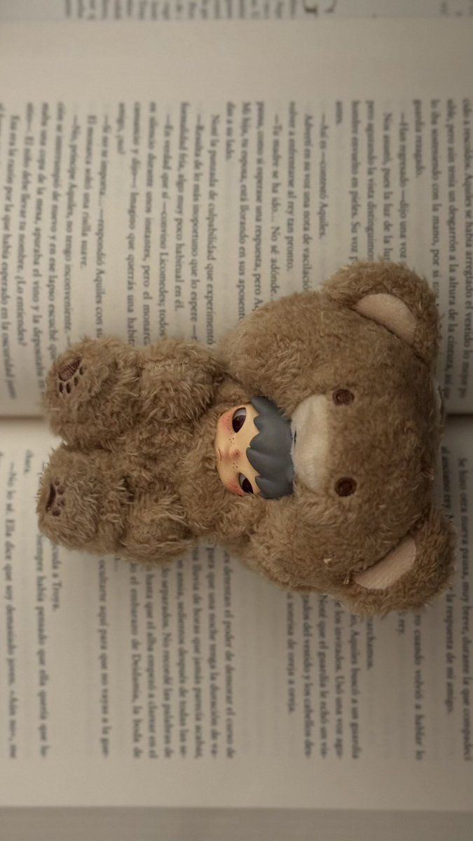 chocochowi's tweet image. Look what I did to my hirono 😭😭😭🤍