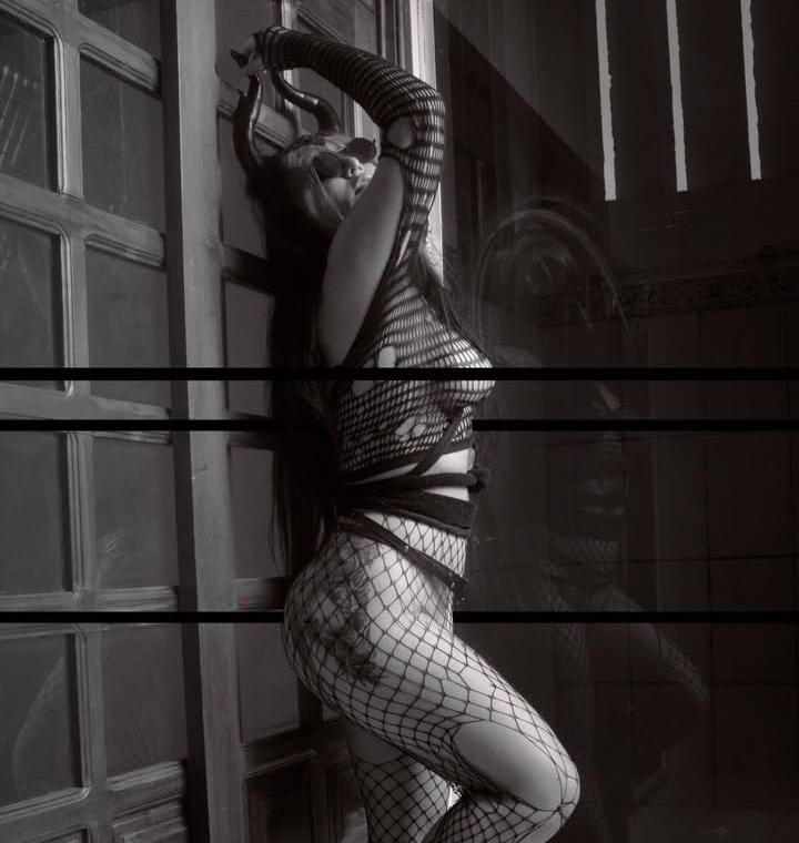 LadySangue's tweet photo. O pecado da carne então?
#SEXY #SEXYGIRL #hot #hotgirls #666ODT #demongirls #meiasarrastao #nude #SensualMood #chifres https://t.co/6WLn9uuH4l