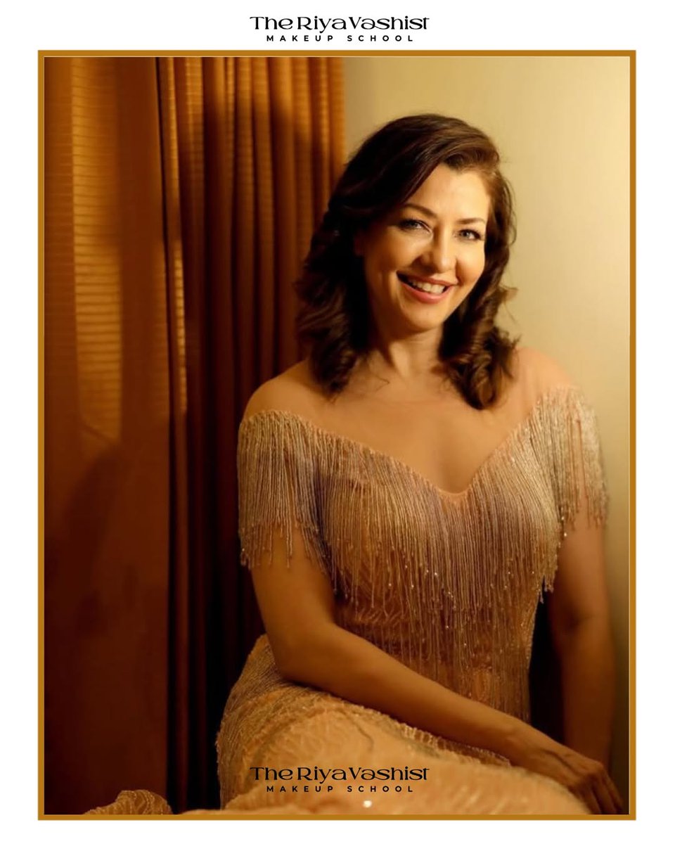 rvmua's tweet image. A proud milestone for 𝗧𝗛𝗘 𝗥𝗜𝗬𝗔 𝗩𝗔𝗦𝗛𝗜𝗦𝗧. Our founder, Riya Vashist, was honored at Tiska Miss &amp;amp; Mrs. India for her contribution to the beauty industry.

#theriyavashist #makeupartist #tiskamissandmrsindia #beautyindustry #makeupeducation #celebritymakeup
