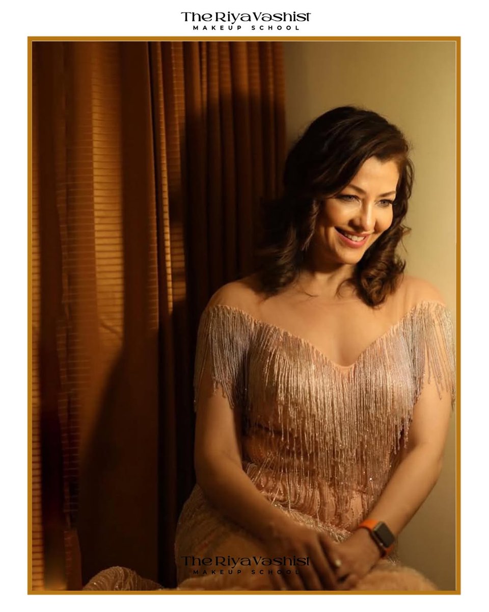 rvmua's tweet image. A proud milestone for 𝗧𝗛𝗘 𝗥𝗜𝗬𝗔 𝗩𝗔𝗦𝗛𝗜𝗦𝗧. Our founder, Riya Vashist, was honored at Tiska Miss &amp;amp; Mrs. India for her contribution to the beauty industry.

#theriyavashist #makeupartist #tiskamissandmrsindia #beautyindustry #makeupeducation #celebritymakeup