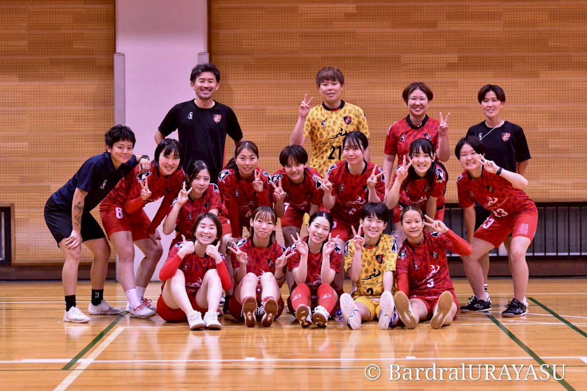 🔴ニュースリリース⚫️

公開トレーニングマッチのお知らせ

▶️ bardral-urayasu.com/news/news-2142…

📅8月16日(土)20:00-22:00
ラス・ボニータス🆚ラス・チュラス
📍すみだフットサルアリーナ
⚠️注意事項厳守にご協力ください

ぜひご来場いただき、選手へのご声援をよろしくお願いいたします‼️

#bardral