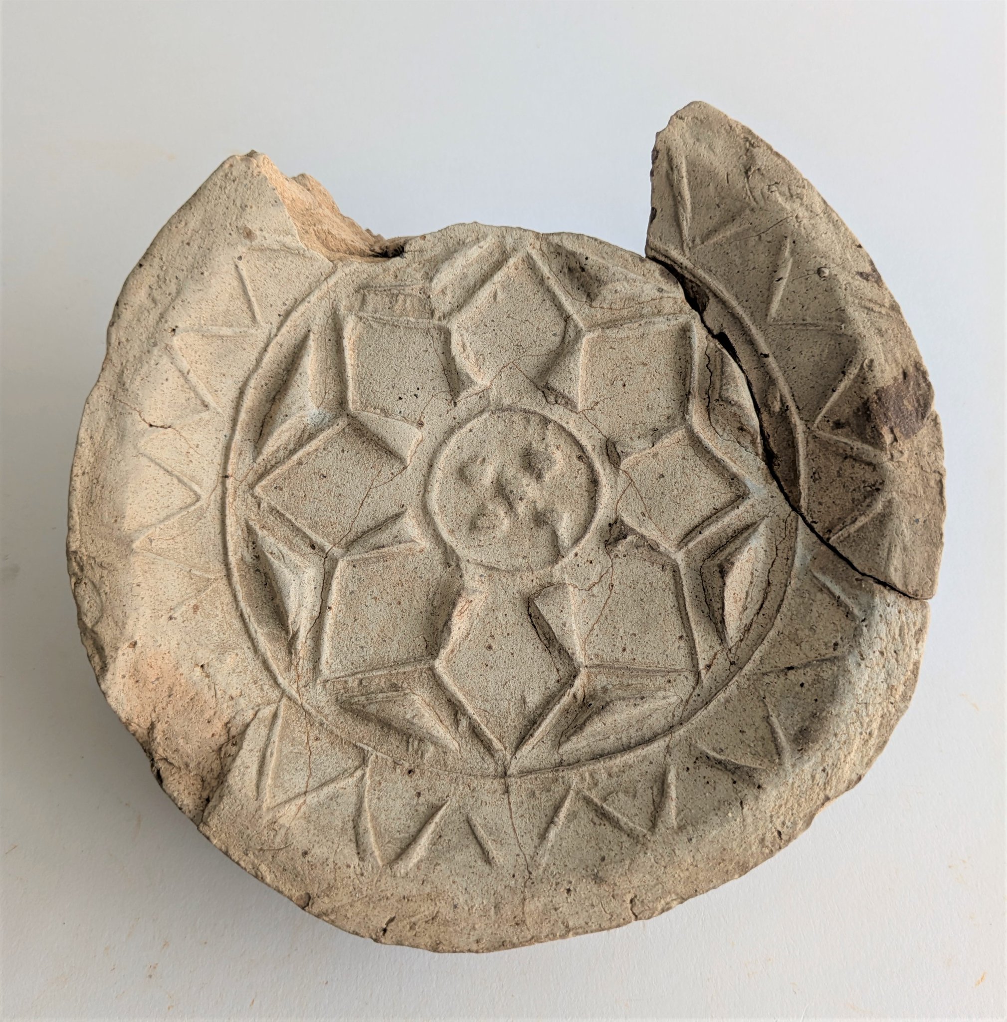 古瓦　唐招堤寺　稀少品　古い建材 古瓦唐招堤寺稀少品古い建材