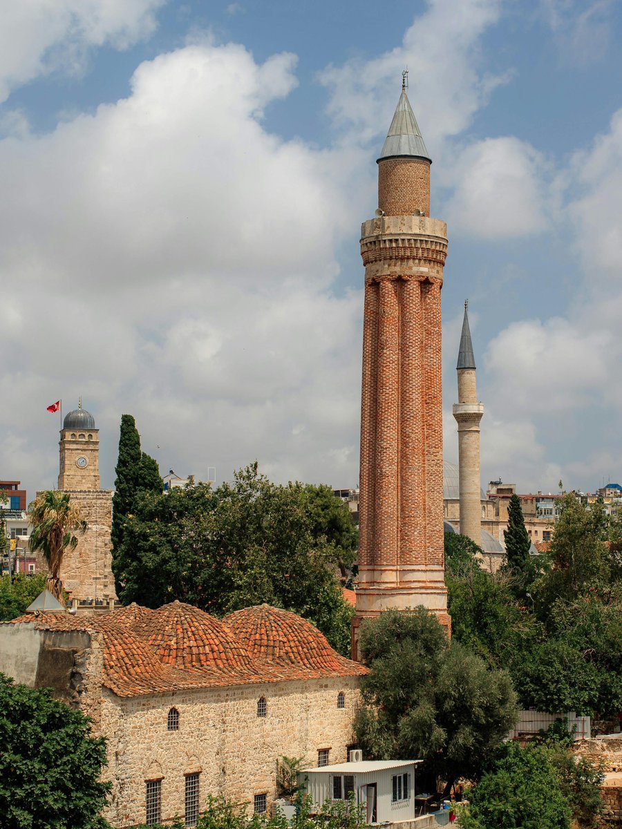 Günaydın 🌞 

#SimdiAntalyaZamani #AntalyaZamani #ItstimeforAntalyanow #сейчасвремяАнталии #Antalya #Kaleiçi #YivliMinare #saatkulesi