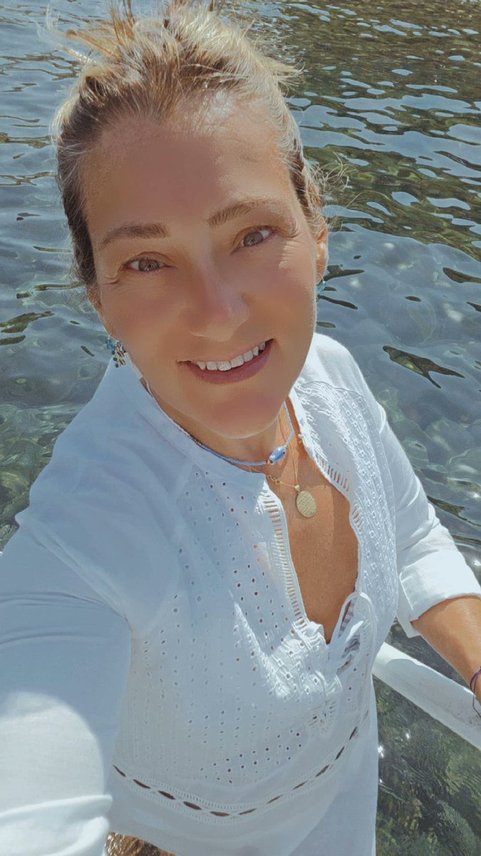 BhrAvc75's tweet photo. Neşeli bir şeyler çal hayat
Ama ne olur
Benden değil.
🌸G.N.Y.D.N🌸
Bi'Kave ☕️
#GoodMorning 🌞🌊🌴
#WednesdayMood
#MutluSabahlar
🌿🌸🪻🌸🪻🌸🌿
#canyucel https://t.co/7iosNKpDVP