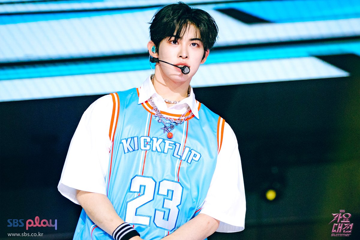 inga_sbs's tweet photo. 📍2025 SBS 가요대전 Summer🏝️

킥플립 (KickFlip) 현장포토📸

MORE🔗https://t.co/RMpEhbLDwx

#가요대전 #2025SBS가요대전Summer #2025SBSGAYODAEJEONSummer #킥플립 #KickFlip @kickflip_jype https://t.co/1cCze6pAX5