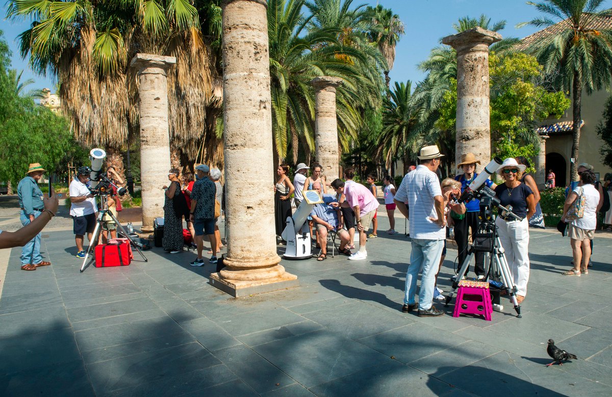 RuralTEC y  <a href="/dipvalencia/">Diputació de València</a> reúnen a más de 200 personas en una observación solar desde el <a href="/MuVIM/">MuVIM</a> promocionando el #Astroturismo en #AltoTuria #RincónAdemuz #UtielRequena <a href="/ASTROAVA/">Asociación Valenciana de Astronomía 😷🔭</a> <a href="/MITierradelVino/">M.I.Tierra del Vino</a> <a href="/TierraBobal/">Tierra Bobal</a> <a href="/ArasdelosOlmos1/">Aras de los Olmos</a> <a href="/bighistory_aras/">Centro Big History</a> <a href="/mitecogob/">Transición Ecológica y Reto Demográfico</a>  ruraltec.es/?p=9149