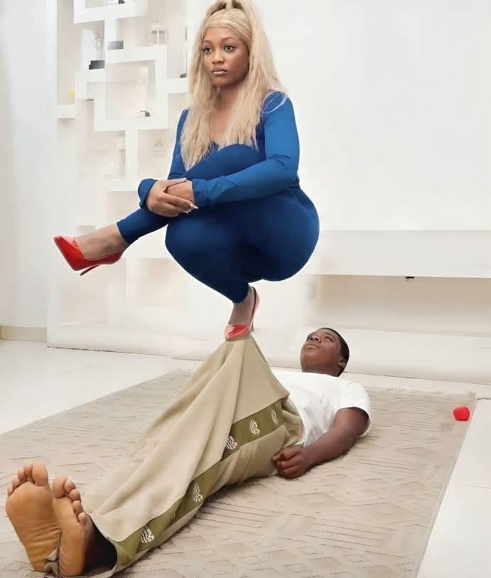 For your own sanity , this is the best pose between you and your partner