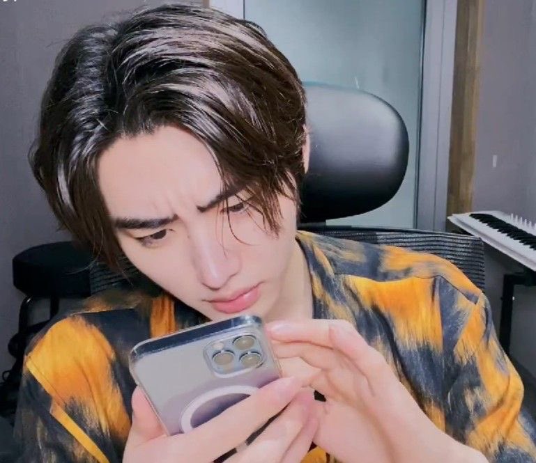 mmmurraya's tweet photo. ชิบหายเขารู้กันได้ไงวะ ว่ากูชอบน้องอุ่น https://t.co/mEyyE1ki9P