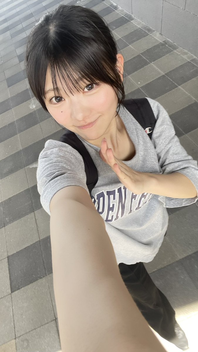 Xフォロワー1万人様ｧｧ
ありがとうございます😭😭
いつも優しい言葉くれるみんなが大好きやでーーー
これからもよろしくなっ