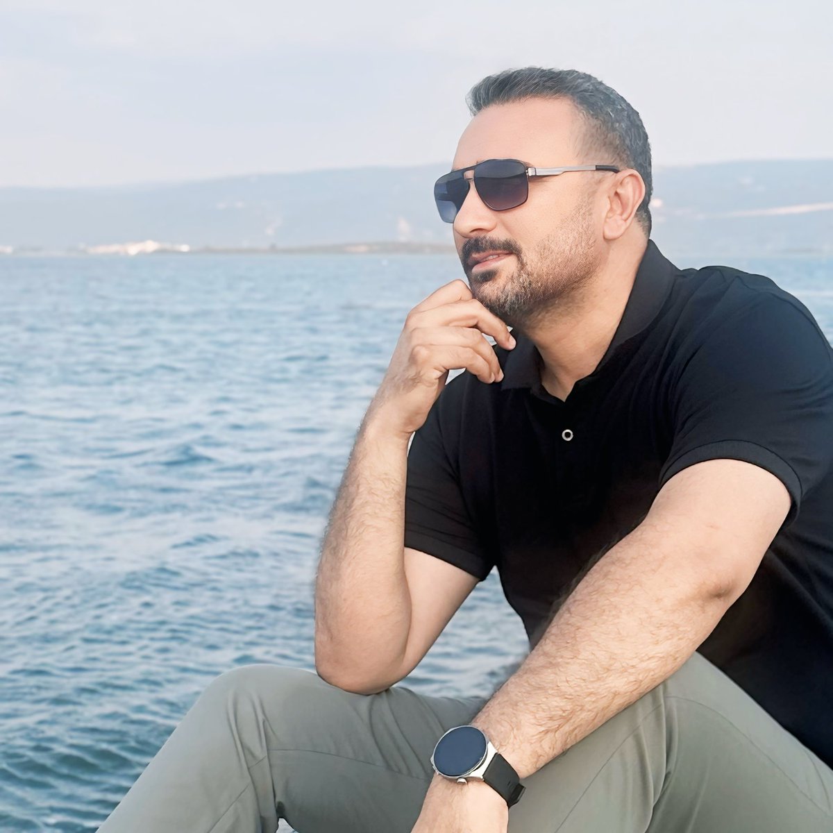 Herkesi memnun etmeye çalışmak, avuçta rüzgâr tutmaya kalkmaktır, boşuna enerjini tüketir.

H Marufi 

 #Günaydın