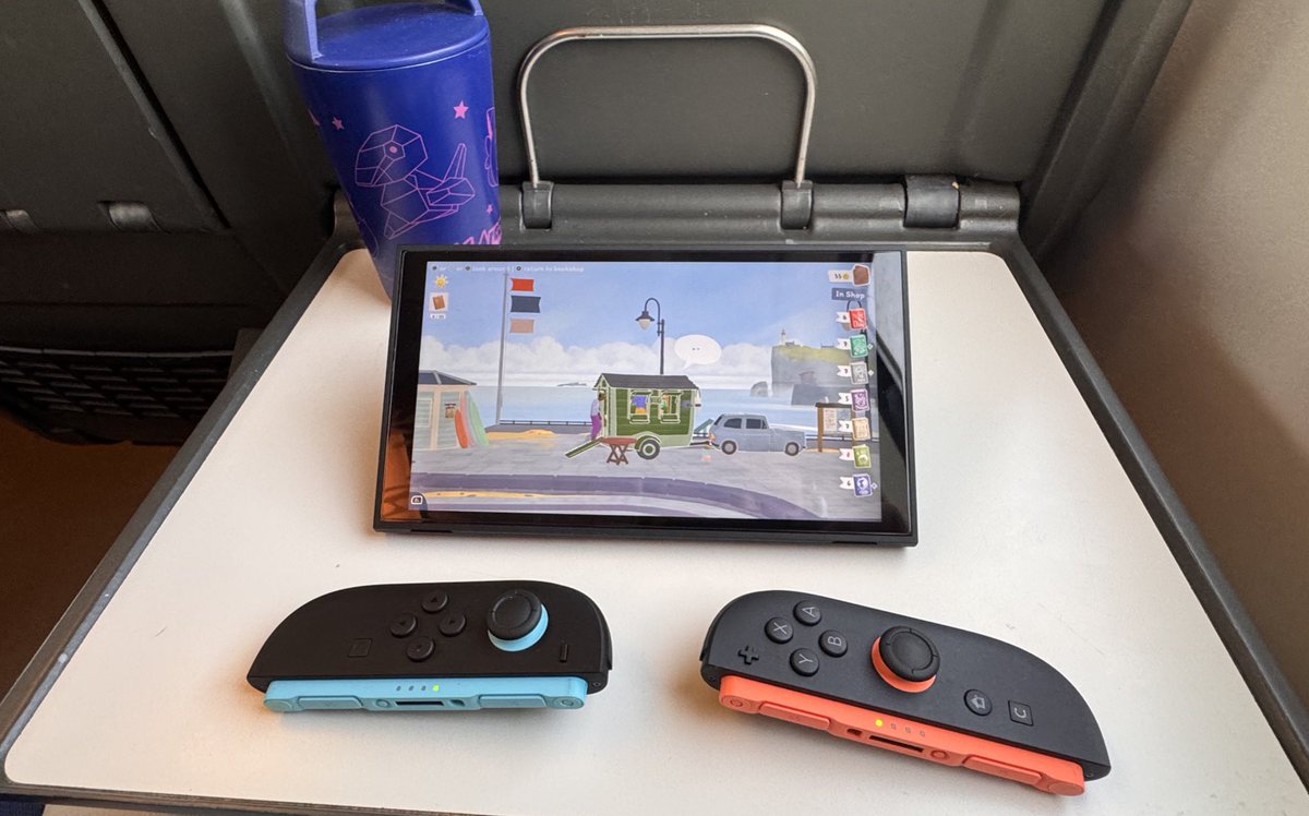 Double feature! My travel games this time around are Toree Saturn and Tiny Bookshop. Toree is a delightful platforming series and the new one just speedy as frick. Tiny Bookshop sees you selling books, ensuring inventory and meeting people. Real titles are used! #NintendoSwitch2