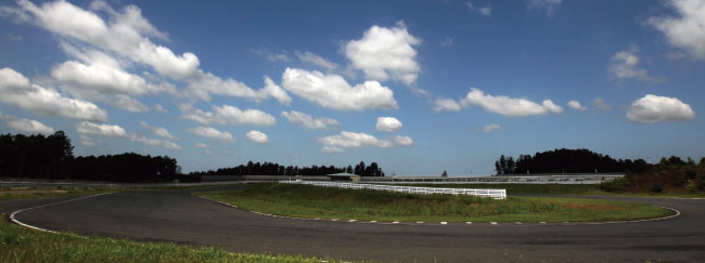 WITHME_RACING's tweet image. WITH ME走行会 in 袖ヶ浦FRW
開催日：8/31
開催地：袖ケ浦フォレスト・レースウェイは、

コース長2,436m！2輪 及び 4輪の走行会！
ぜひ、ご自身の車両でこの広いコースを走りましょう。

▼詳細はこちら
withme-racing.com/soukoukai2/ent…

#2輪
#4輪
#走行会
#グリップ走行会