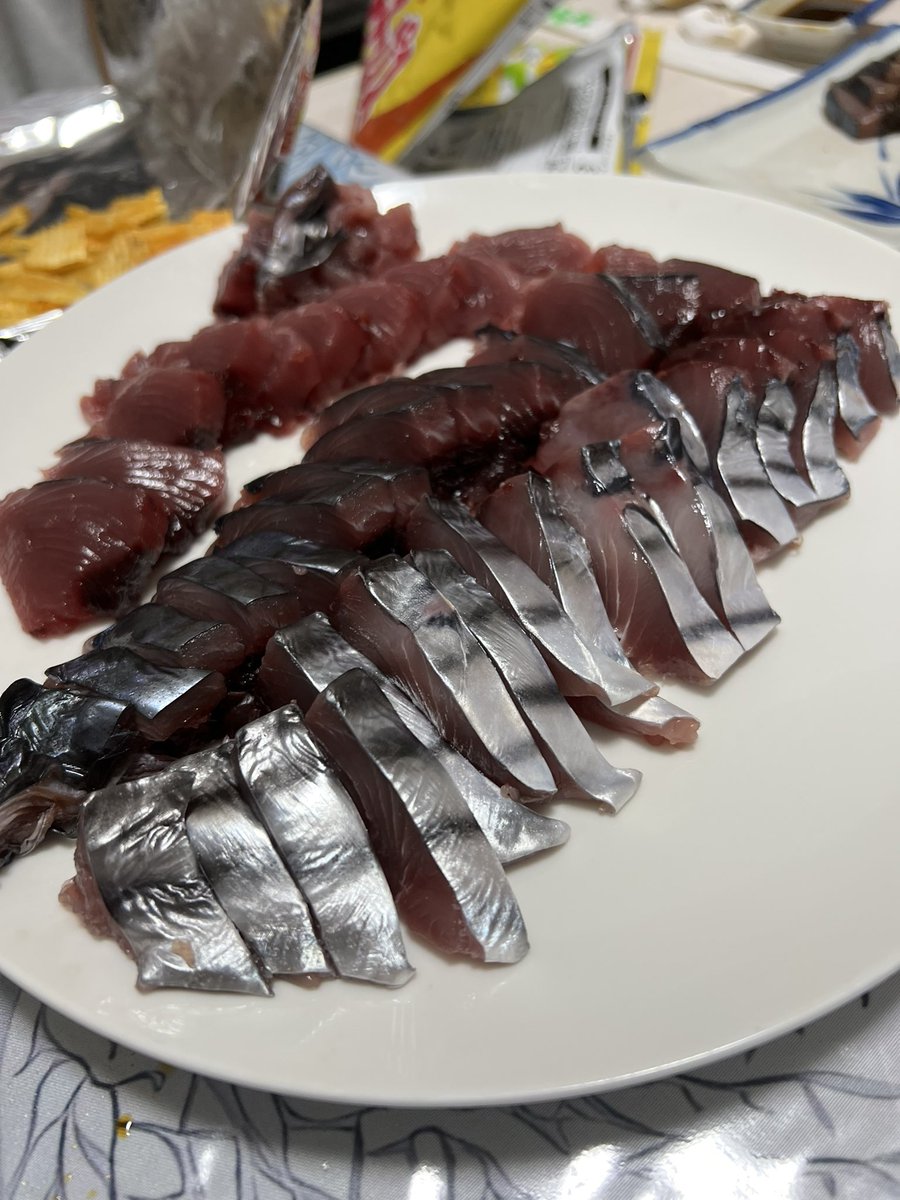 RY0TA_S0's tweet photo. この鰹のせいでお盆が福岡から病院に変わった
1日で体重2.5キロ減った https://t.co/QCyVIgyFtz