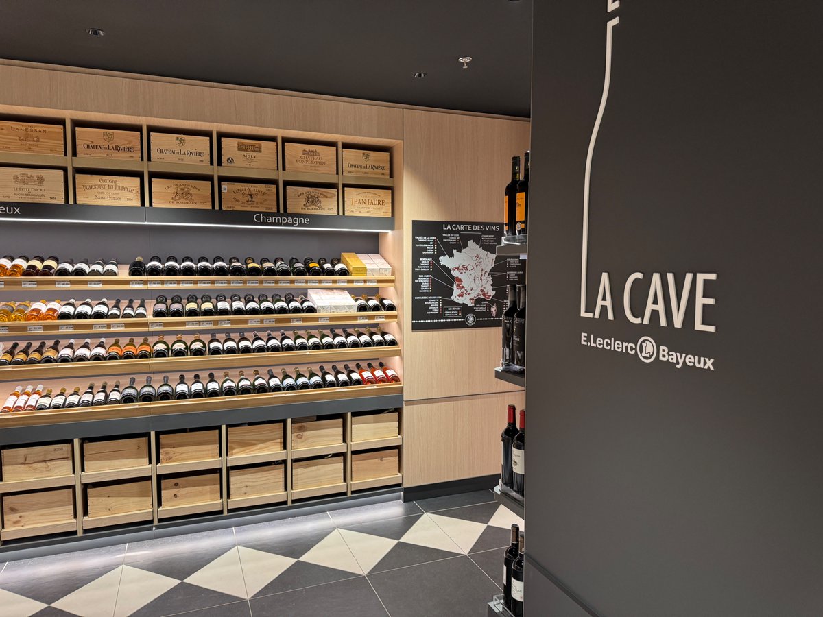 Où se balader cet été ? <a href="/Leclerc/">E.Leclerc</a> Bayeux (pour sa cave, mais pas que…)

Ici &gt;&gt; olivierdauvers.fr/2025/08/12/ou-…