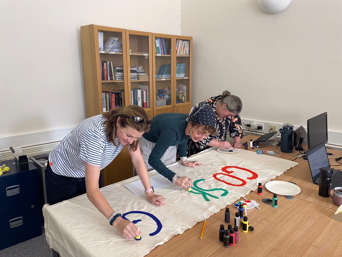 🏃‍♀️ This Sunday, Skye runs a half marathon in memory of her brother Chris 💙 We’ll be cheering her on with our banner &amp; helping her raise vital funds for families affected by imprisonment.

👉 Donate: totalgiving.co.uk/mypage/skyesha…