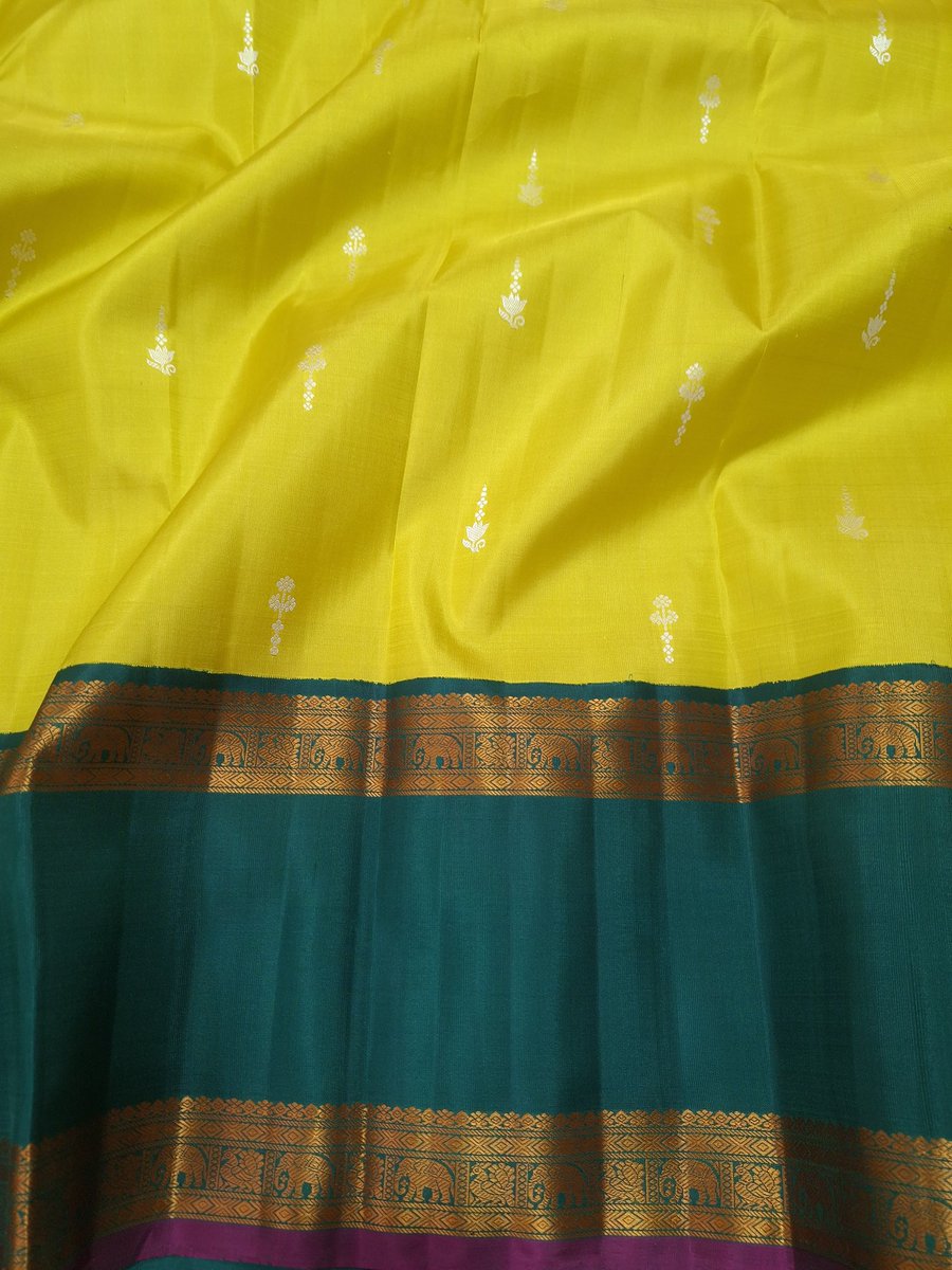 GO2Peak's tweet image. Namaskaram 🙏. Shubha Budha Vaara. 

Authentic korvai handloom silk saree. 100% #Puresilk assured by @silkmarkindia handloom Mark by @dchandlooms01. @TexMinIndia 

Directly from loom. Save a lot. Support the weave directly...