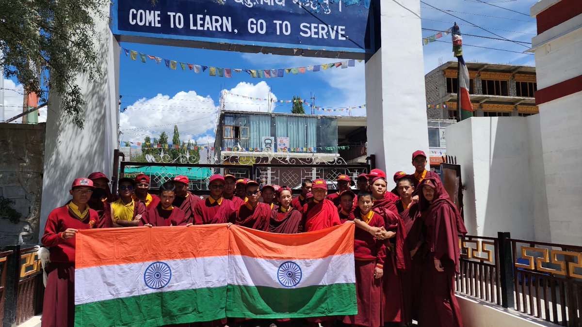 cibsladakh's tweet photo. 🇮🇳 National Flag Hoisting Ceremony at Our School Section 🇮🇳Today, our school section proudly organized a National Flag Hoisting Programme. The tricolour was unfurled with honour, and students, teachers, and staff came together to celebrate ✨
@MinOfCultureGoI https://t.co/WOu9oImsHe
