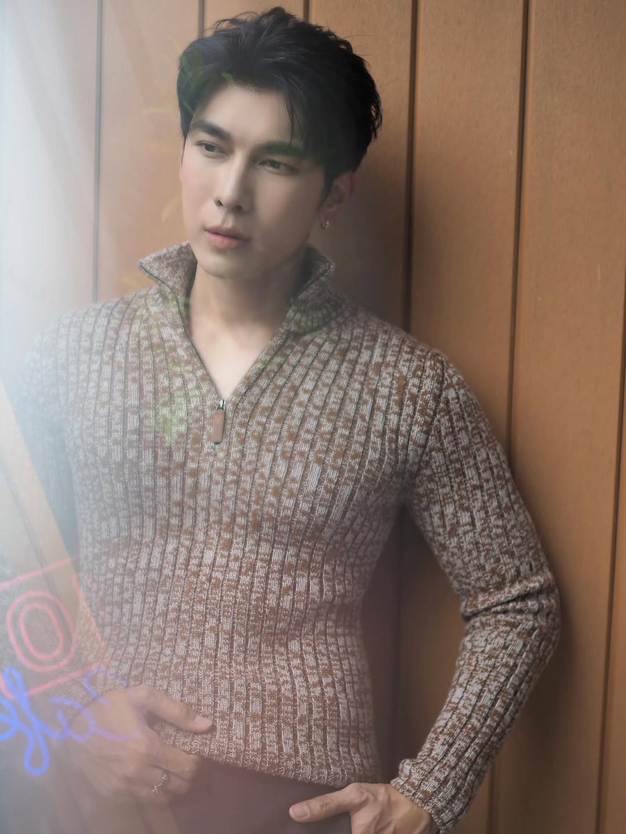 a1way5_mew's tweet photo. He is so dreamy ✨️

#TTimeless #Tods #TodsThailand @Tods 
@MSuppasit  
#MewSuppasit
#มิวศุภศิษฏ์ https://t.co/MnQr7uF2At