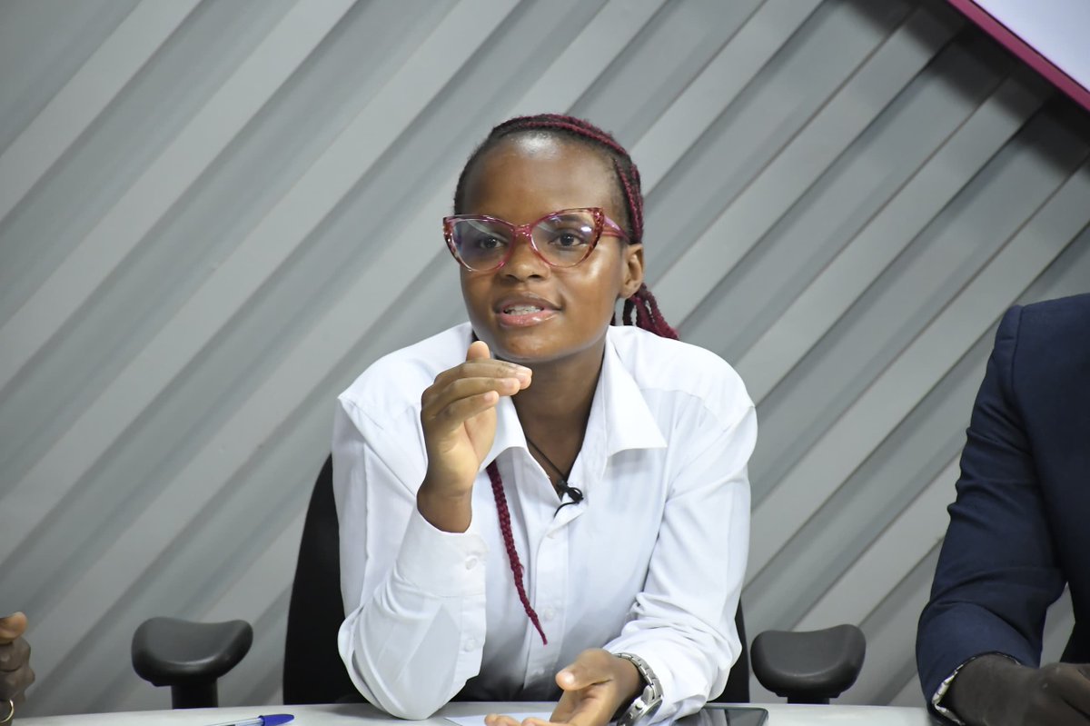 ''Mukalulu kabavubuka najjira ku kaadi NUP naye kati sikyali wa NUP.'' ~Nassanga Voniter asuubira okuvuganya ku bwa pulezidenti.

#SparkKuMakya
