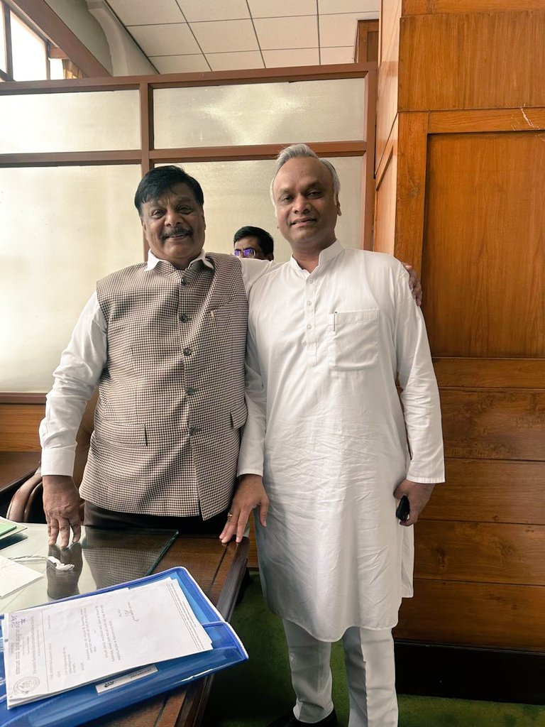 Dr H C Mahadevappa(Buddha Basava Ambedkar Parivar) (@cmahadevappa) on Twitter photo Analytics India Magazine ನವರು ನಡೆಸಿದ AI ವಲಯದ ಭಾರತದ ಪ್ರಭಾವಿ ವ್ಯಕ್ತಿಗಳ ಪಟ್ಟಿಯಲ್ಲಿ ಸ್ಥಾನ ಪಡೆದ ಸಚಿವ <a href="/PriyankKharge/">Priyank Kharge / ಪ್ರಿಯಾಂಕ್ ಖರ್ಗೆ</a> ಅವರನ್ನು ಇಂದು ವಿಧಾನಸೌಧದಲ್ಲಿ ಅಭಿನಂದಿಸಿದೆನು Analytics India Magazine ನವರು ನಡೆಸಿದ AI ವಲಯದ ಭಾರತದ ಪ್ರಭಾವಿ ವ್ಯಕ್ತಿಗಳ ಪಟ್ಟಿಯಲ್ಲಿ ಸ್ಥಾನ ಪಡೆದ ಸಚಿವ <a href="/PriyankKharge/">Priyank Kharge / ಪ್ರಿಯಾಂಕ್ ಖರ್ಗೆ</a> ಅವರನ್ನು ಇಂದು ವಿಧಾನಸೌಧದಲ್ಲಿ ಅಭಿನಂದಿಸಿದೆನು