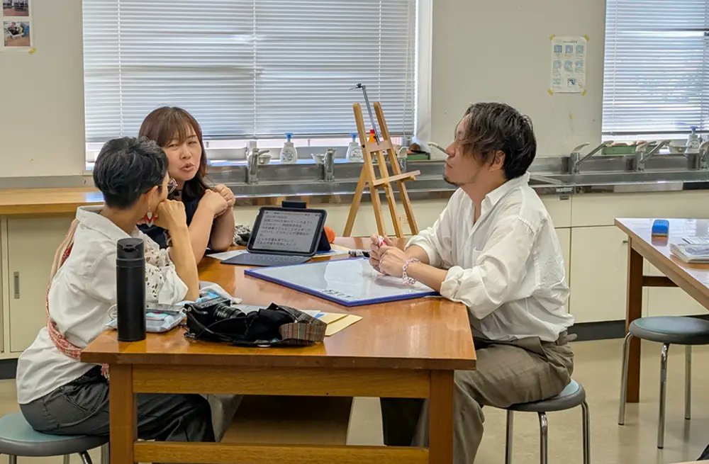学習会「図画工作を味わう―今までとこれから―」を開催
kio.ac.jp/information/20…
学習指導要領次期改訂の報道が見られるようになってきていることを受け、東京家政大学 岡田 京子先生をお招きし、「私たちは図画工作科の授業をどう変えたいか」を共に考えました。
#畿央大学 #現代教育研究所