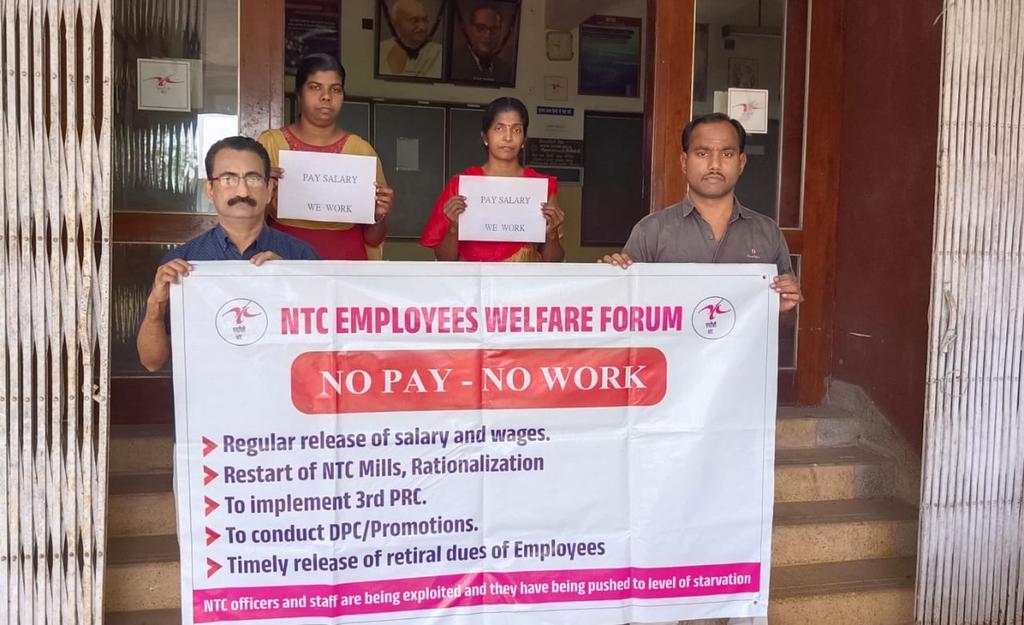 NTC_Emp_Forum's tweet photo. @girirajsinghbjp @narendramodi Shame shame shame https://t.co/6JFUznCeFF