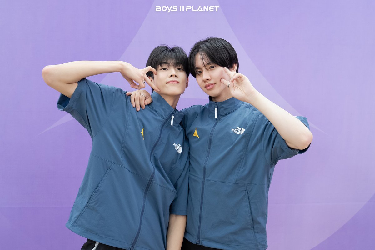 [1vs1 계급 배틀] 연습실 비하인드 포토 #스페셜 📸

🎵 Whiplash | 2팀 

팀의 승리를 향한 킬링파트 x 리더의 타오르는 열정 🔥

소년들의 더 많은 정보를 알고 싶다면?
Mnet Plus ▶ share.mnetplus.world/boys2planet
YouTube ▶ youtube.com/@BOYSPLANET.OF…

[BOYS II PLANET]
매주 목요일 밤 9시 20분 본방송