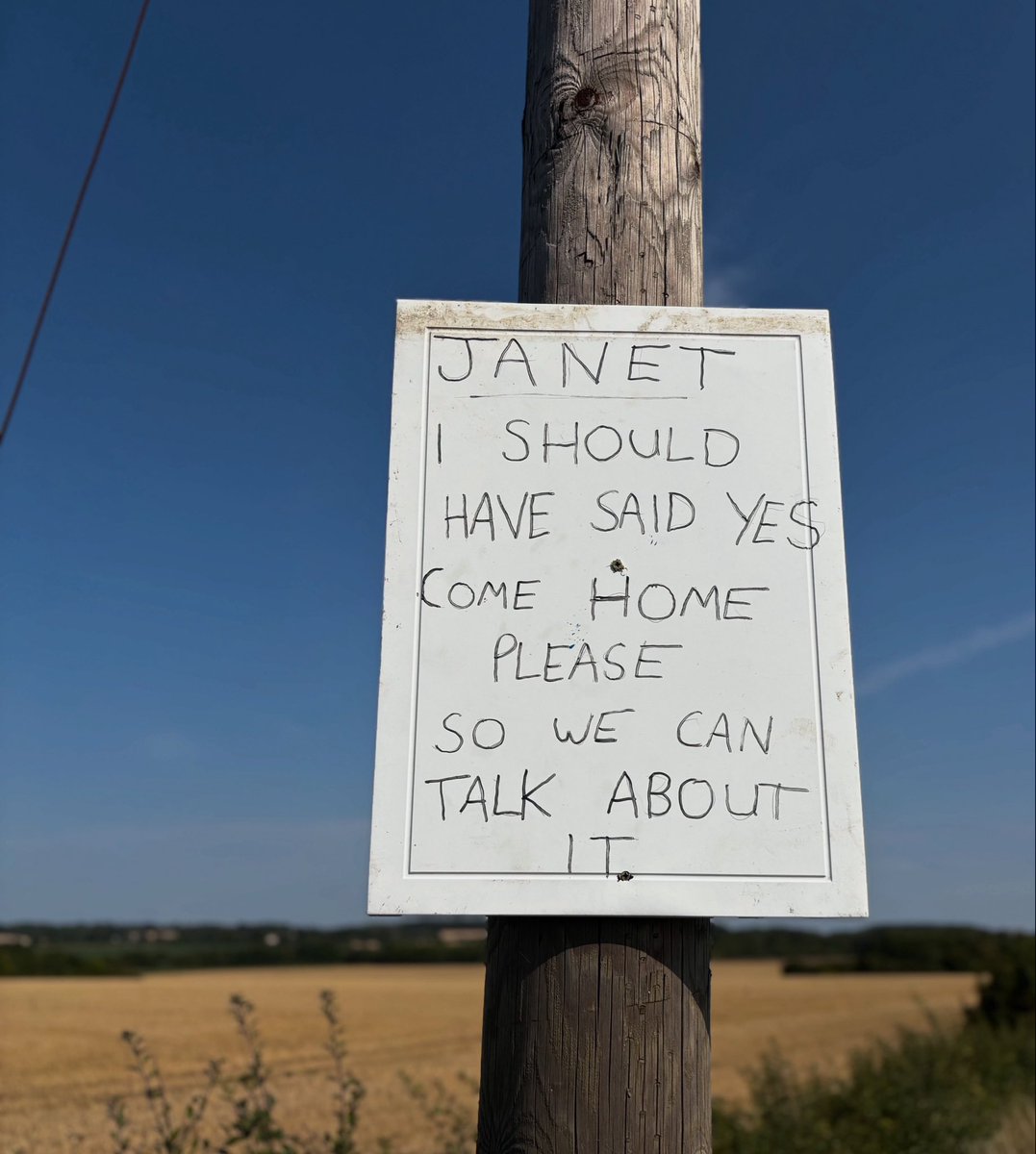 We spotted this poster in deepest Suffolk on the way home today. We hope Janet finds happiness either way. ❤️

#poster #sadmessage #sadsign #handwrittenmessage #streetart #sadwords #suffolk #whoisjanet