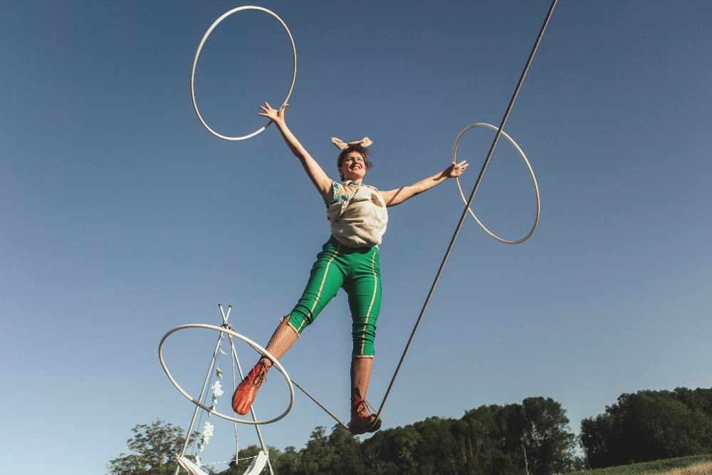 Twee wereldshows op één woensdagmiddag, door Nacho Rey en Muruya, uit Argentinië. Ze reizen de hele wereld over met hun familievoorstellingen. Je ziet ze op 20 augustus om 14.30 uur  - mailchi.mp/slottuintheate…