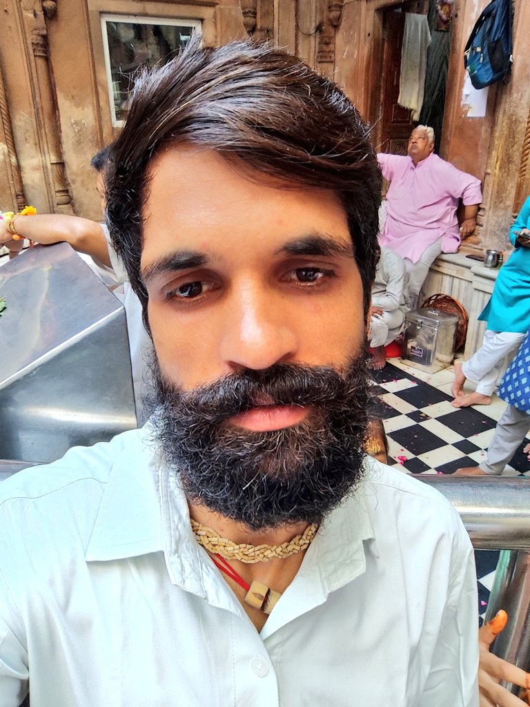 श्री श्री ठाकुर बांके बिहारी जी महाराज 

जय श्री राधे श्याम ❤️