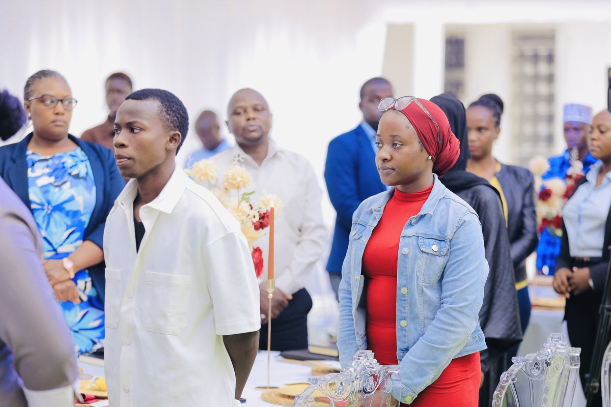 cehurduganda's tweet photo. 𝙉𝙪𝙧𝙩𝙪𝙧𝙞𝙣𝙜 𝙈𝙪𝙡𝙩𝙞𝙙𝙞𝙨𝙘𝙞𝙥𝙡𝙞𝙣𝙖𝙧𝙮 𝙋𝙧𝙤𝙛𝙚𝙨𝙨𝙞𝙤𝙣𝙖𝙡𝙨

We joined @Ahakiinstitute’s orientation for its pioneer students - selected from 500+ applications, from over 32 African countries - a surreal moment, witnessing a vision come to life. 

The day marked the beginning of a new chapter in shaping the next generation of African health policy leaders, built on Africentrism, cultural dignity, and an emphasis on positive African narratives. 

The Ahaki Institute is dedicated to transforming health and social justice education in Africa by advancing evidence-based health policies, research, and training through Africentric approaches that generate knowledge and strengthen advocacy capacities.

For details, visit: https://t.co/nciLwcXvDx
