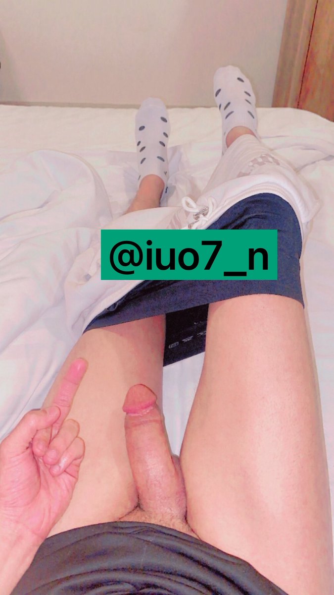 اختار واحد فيهم يبلعه خرقكك 🥵🔥
1- اصبعي 🖕🏼🔥
2- الورديي 🫦🍼