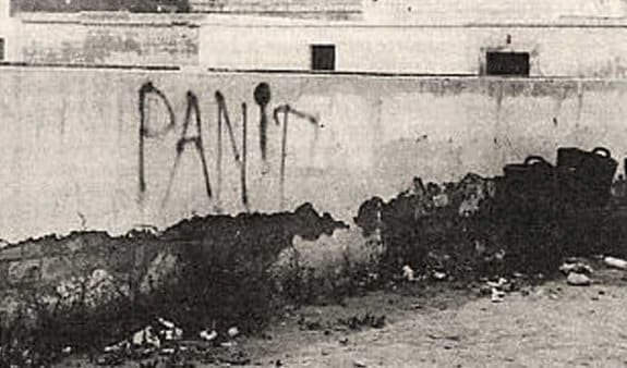 La noche del 13 de agosto de 1976 el joven estudiante de Biologia y militante de Joven Guardia Roja Francisco Javier Verdejo Lucas, de 19 años, fue sorprendido por la Guardia Civil mientras realizaba una pintada en los muros del Balneario de San Miguel, en Almeria.

Su intención