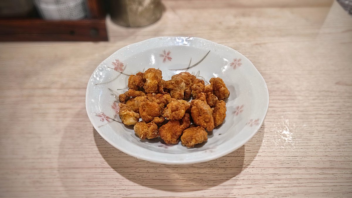 mrchilodren's tweet photo. 東京都 杉並区 高円寺南
『立呑み酒場 ももや』
◎ おつまみ
🥔 ポテトサラダ 200円
🐔 鶏なんこつ揚げ 300円
Cash on Delivery
#高円寺 #立ち飲み #立ち呑み #standingbar
#居酒屋 #飲み屋 #酒場 #izakaya #tavern #popularizakaya
#ポテトサラダ #ポテサラ
鶏軟骨 なんこつ ナンコツ https://t.co/OAIn3gUvvc