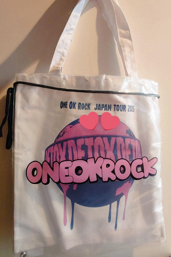 ワンオクDETOXのトートバッグの白があまりにも白くてすぐに汚しそう