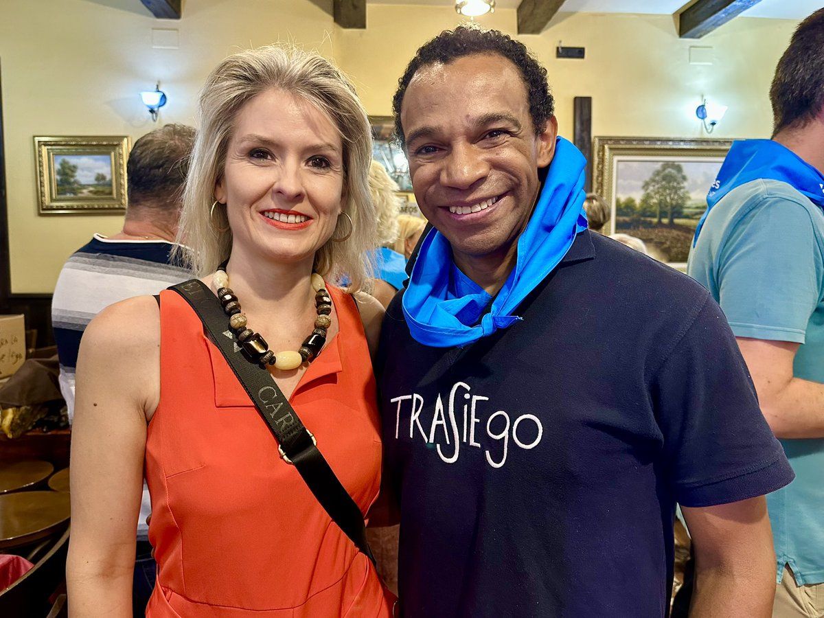 Leganés está disfrutando de unos días muy especiales…Felices fiestas a todos!! 🎉Gracias a tantos amigos por acompañarnos y a nuestro pregonero <a href="/jimmybrody1/">jimmy brody</a>  Viva Leganés y viva España!!🇪🇸 <a href="/marecuencopp/">Miguel Ángel Recuenco 🇪🇦</a> <a href="/Jvirgiliom/">J Virgilio Menendez</a>  <a href="/ppparla/">PP Parla</a> <a href="/ppalcorcon/">PP Alcorcón</a> <a href="/RocioGAlcantara/">Rocío García Alcántara</a>