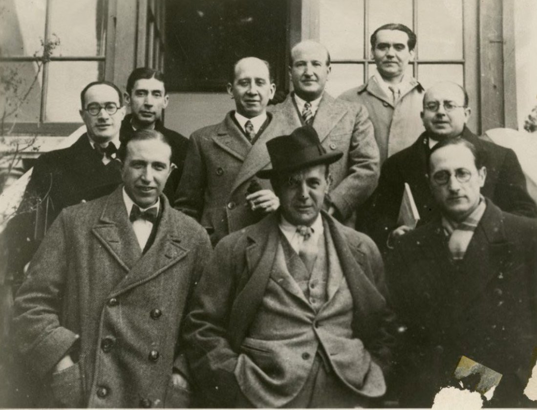 🖤Hoy se cumplen 91 años de la muerte de Ignacio Sánchez Mejías, uno de los personajes más apasionantes y populares del siglo XX en España, y figura imprescindible en la historia de nuestra literatura.

Ignacio no solo fue un maestro en el ruedo; también impulsó y apoyó