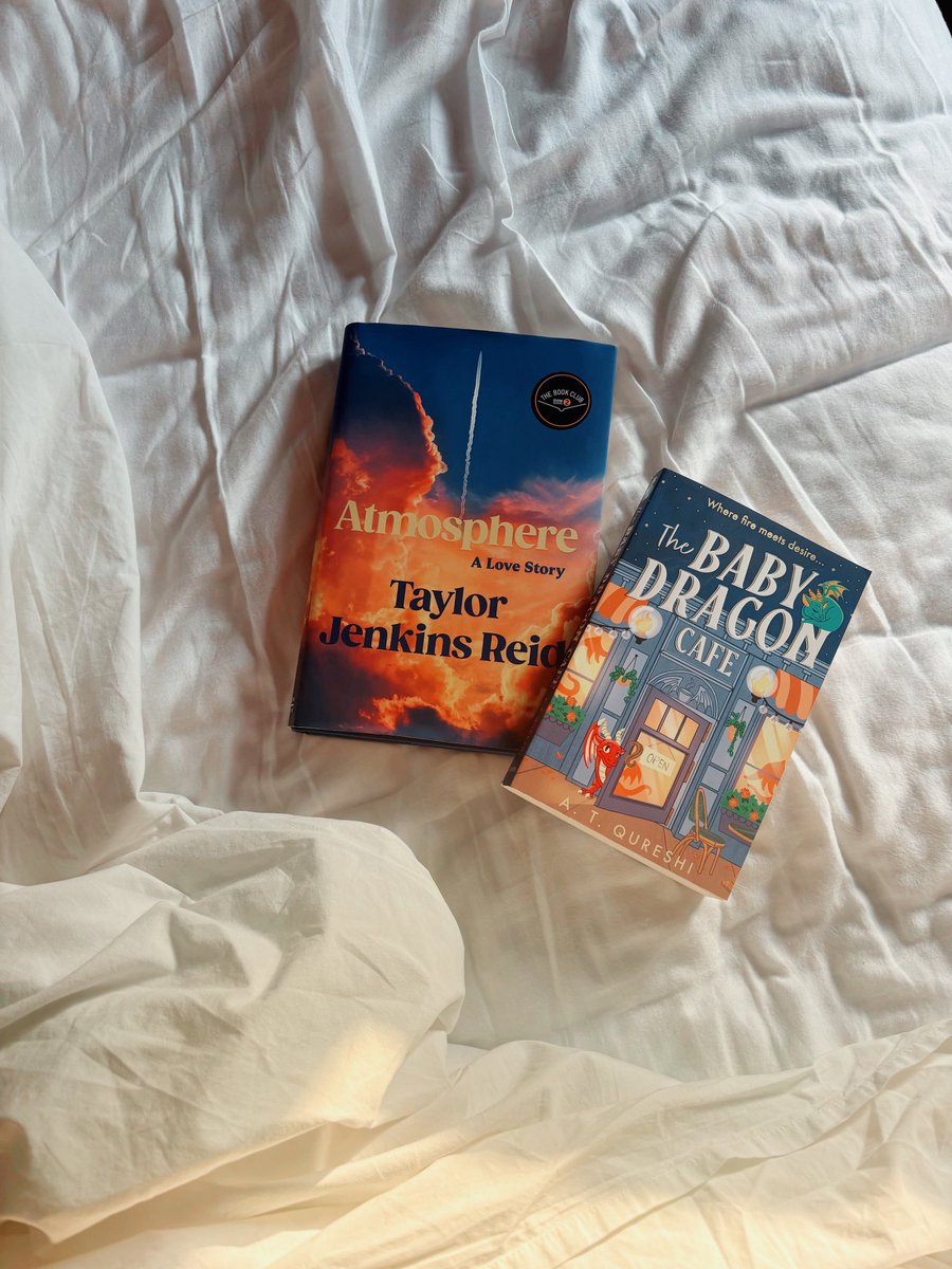 em_digs_books tweet media