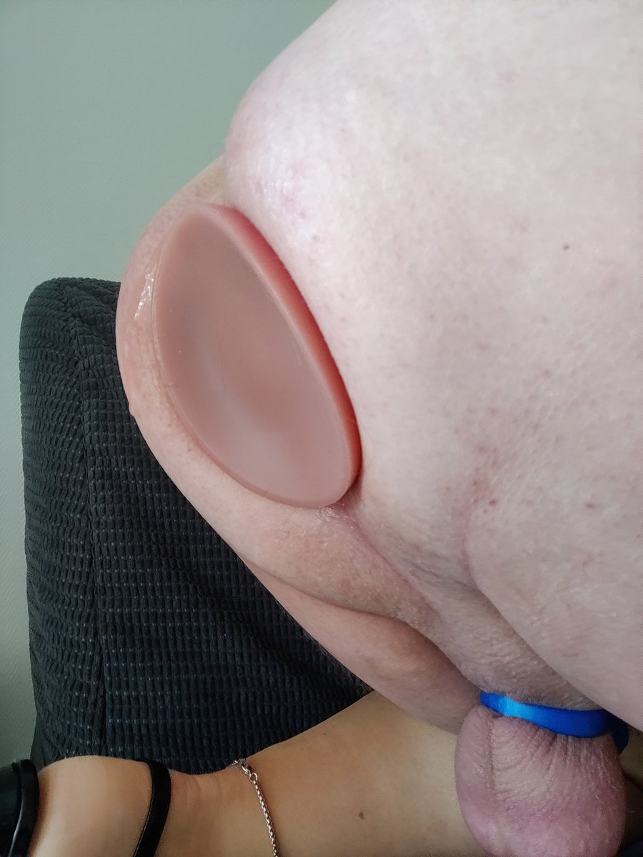 Bonjour TwiX 
Je vous souhaite un très bon #MercrediFesses
#Sissy
#Chastity