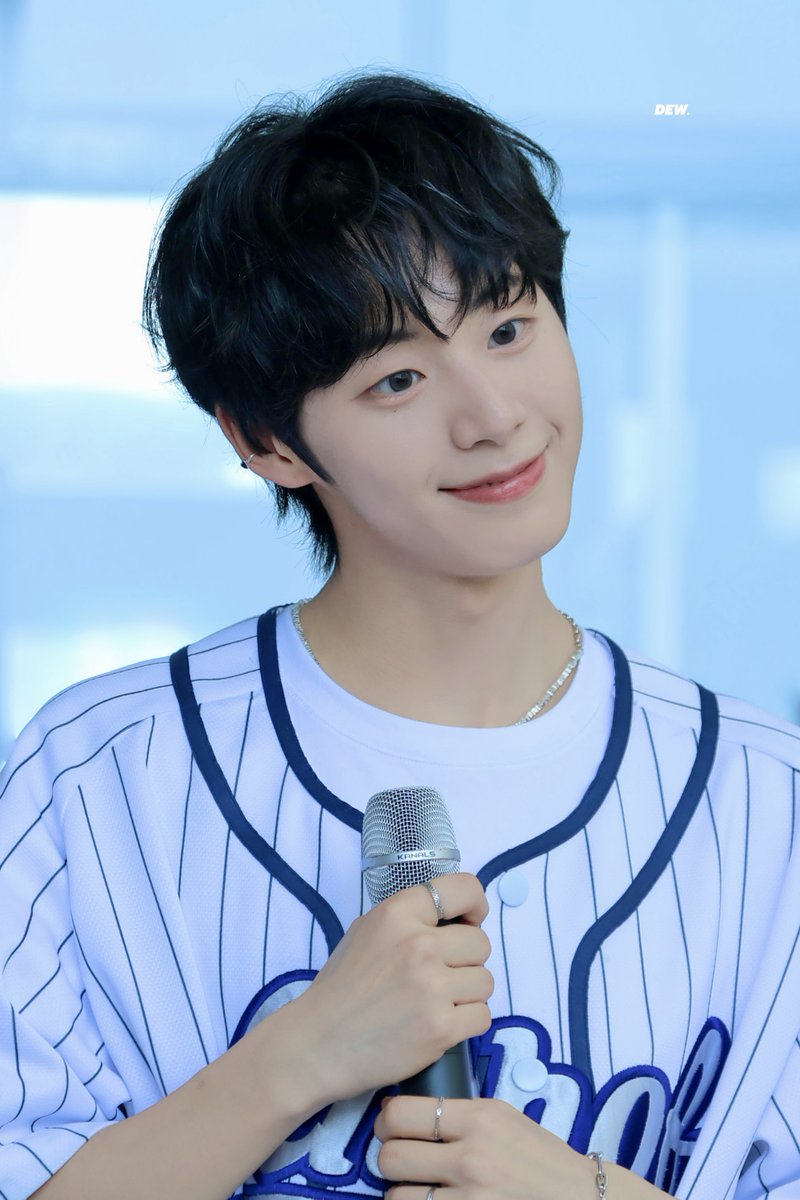 Dew_JEONGWOO's tweet image. 250709 쇼챔피언 미팬 #서정우

우웅🐶?

#아홉 #AHOF #JEONGWOO