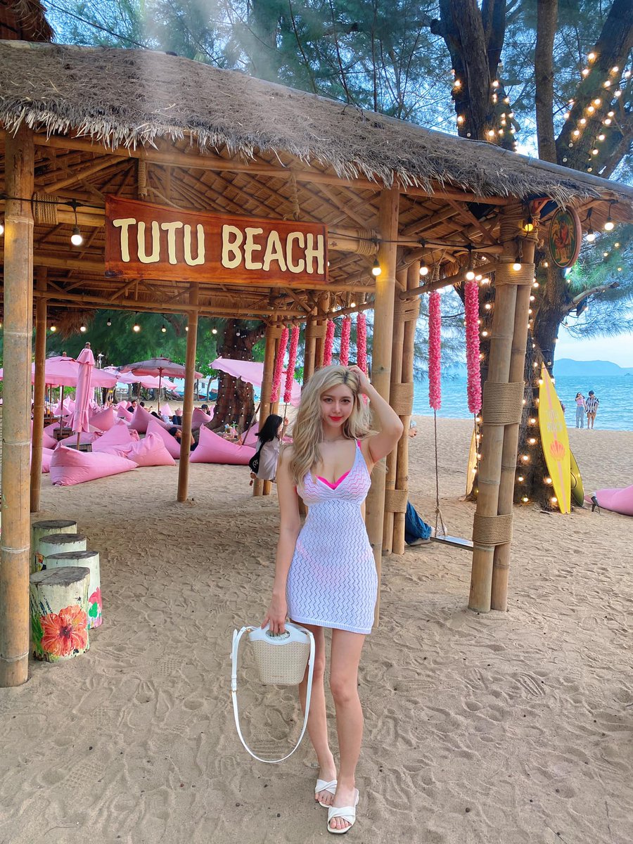 萬千千- Twitter Hashtag | Sotwe