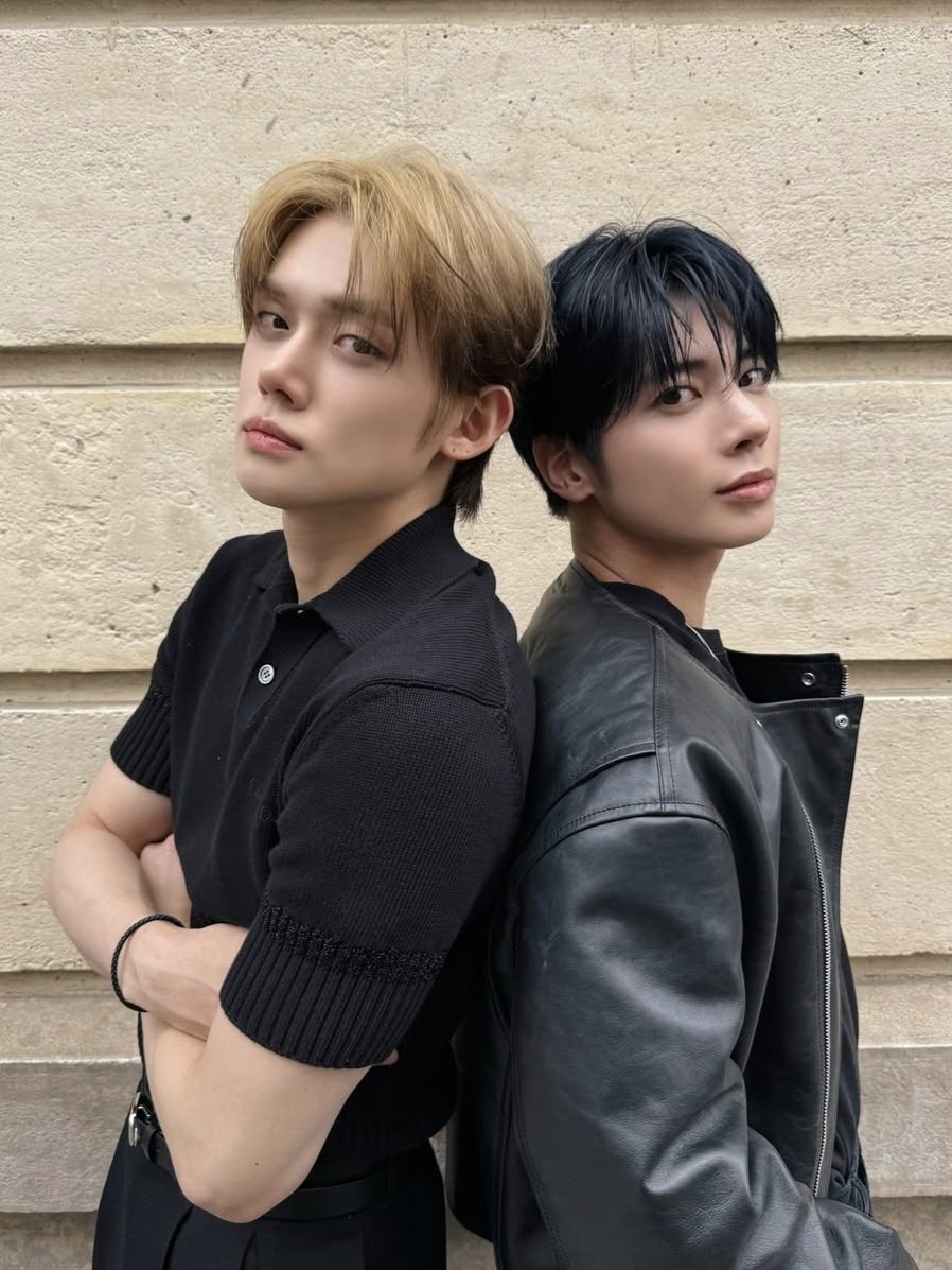 y1june's tweet image. animal                                                    real life