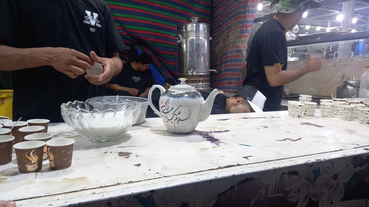 یاحسین(ع)!
دیری خودرا به آتش زدند که صدای حق خواهی به گوش نرسد اما امروز بعد از هزاران سال، این صدا خاموش نشده است وبعد از تکرار ماجرابرای مردم غزه، ما #ملت_حسینی با شرکت در پیاده روی در کنار دیگر ملت ها آمدیم تا زیر بیرق تو زینب وار در مسیر تبیین گام برداریم
#حب_الحسین_یجمعنا