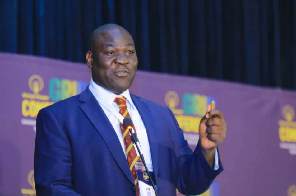KenyanHistorian's tweet photo. Dr. Duncan Oburu Ojwang declines President Ruto’s nomination as KNCHR Chairperson. The National Assembly Speaker Moses Wetang’ula said he received a letter from Dr. Ojwang "respectfully" turning down the offer, citing personal reasons, and a perceived conflict of interest.#KNCHR https://t.co/EmKn9bEiNU