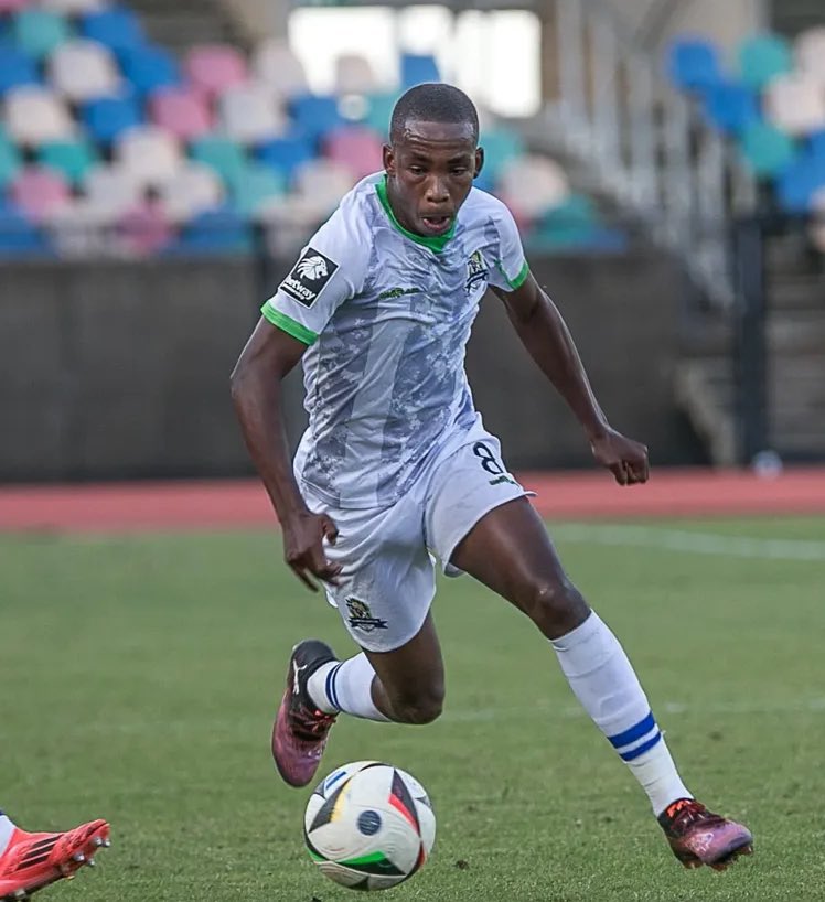 Football__Stage's tweet photo. Thapelo Mokobodi has joined Stellenbosch from Marumo Gallants. I think everyone who watched this boy at Black Poison saw the potential he has and hoped that he would make it. 

Congratulations TP, I’m really happy for you 🙌🏿 https://t.co/XMYMWHnWIt